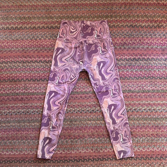 Beyond Yoga Purple Swirl Leggings - Picture 5 of 5